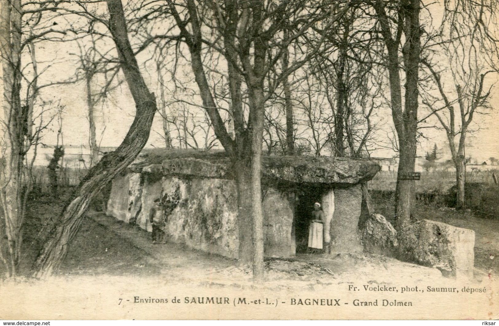 DOLMEN(BAGNEUX) - Dolmen & Menhirs