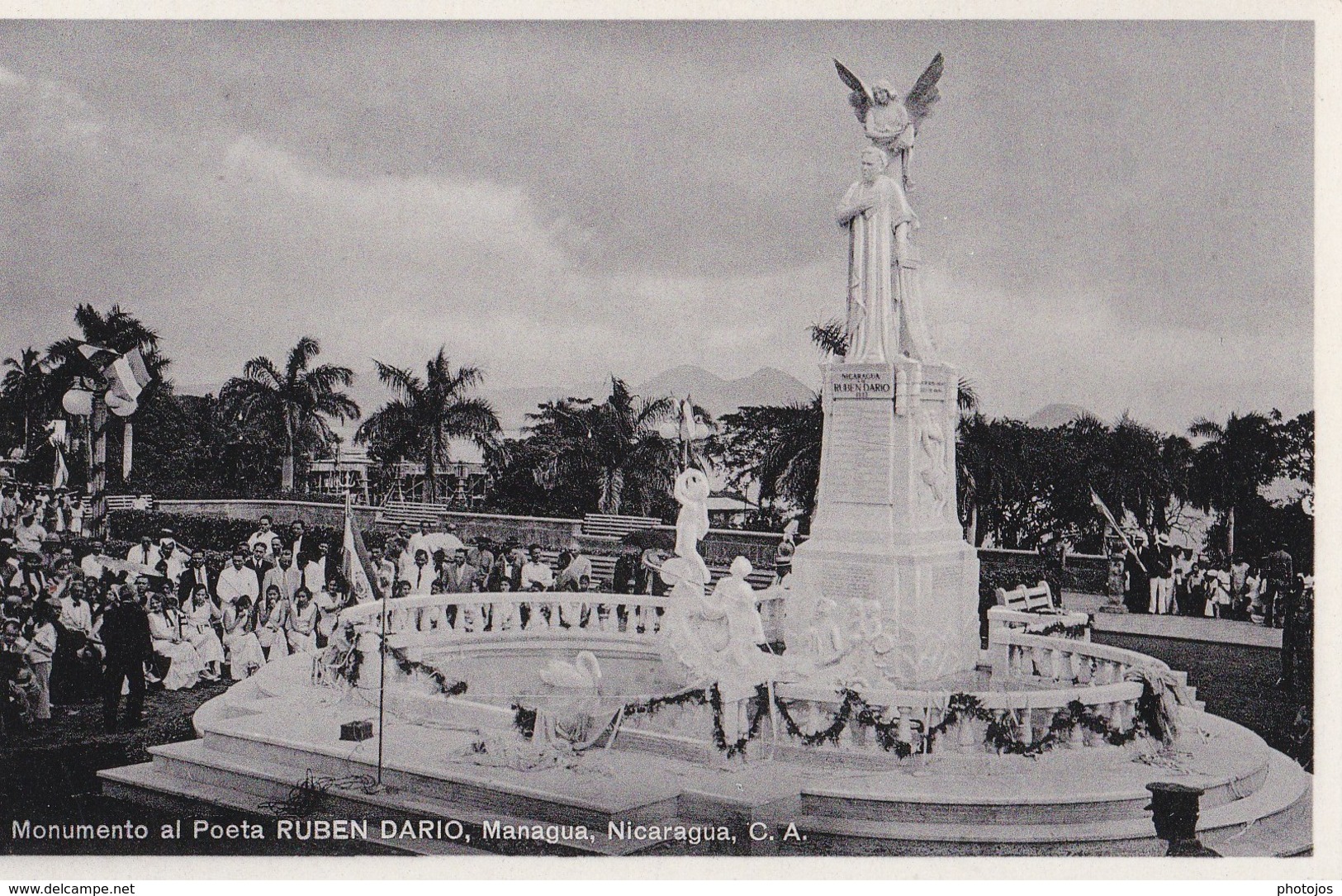 Post Card :  Managua   (Nicaragua)  Monumento Al Poeta Ruben Dario       By ??? - Nicaragua