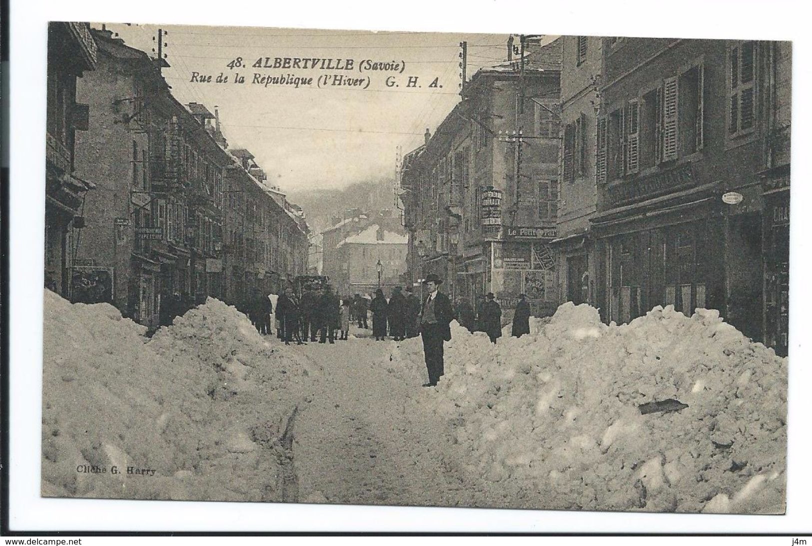 73/ SAVOIE... ALBERTVILLE. Rue De La République ( L'Hiver) - Albertville