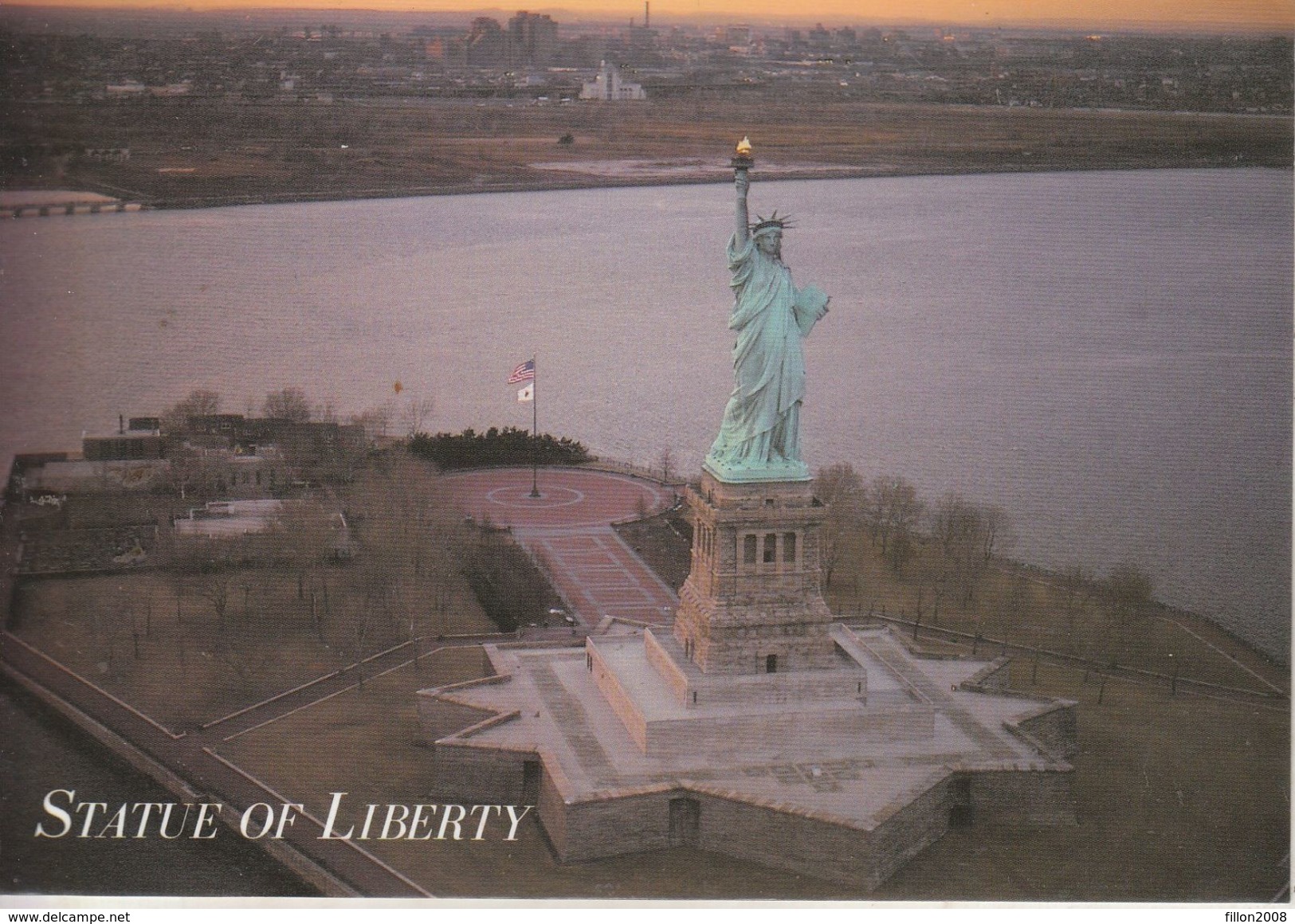 New York City -  Statue Of Liberty - Statue Of Liberty
