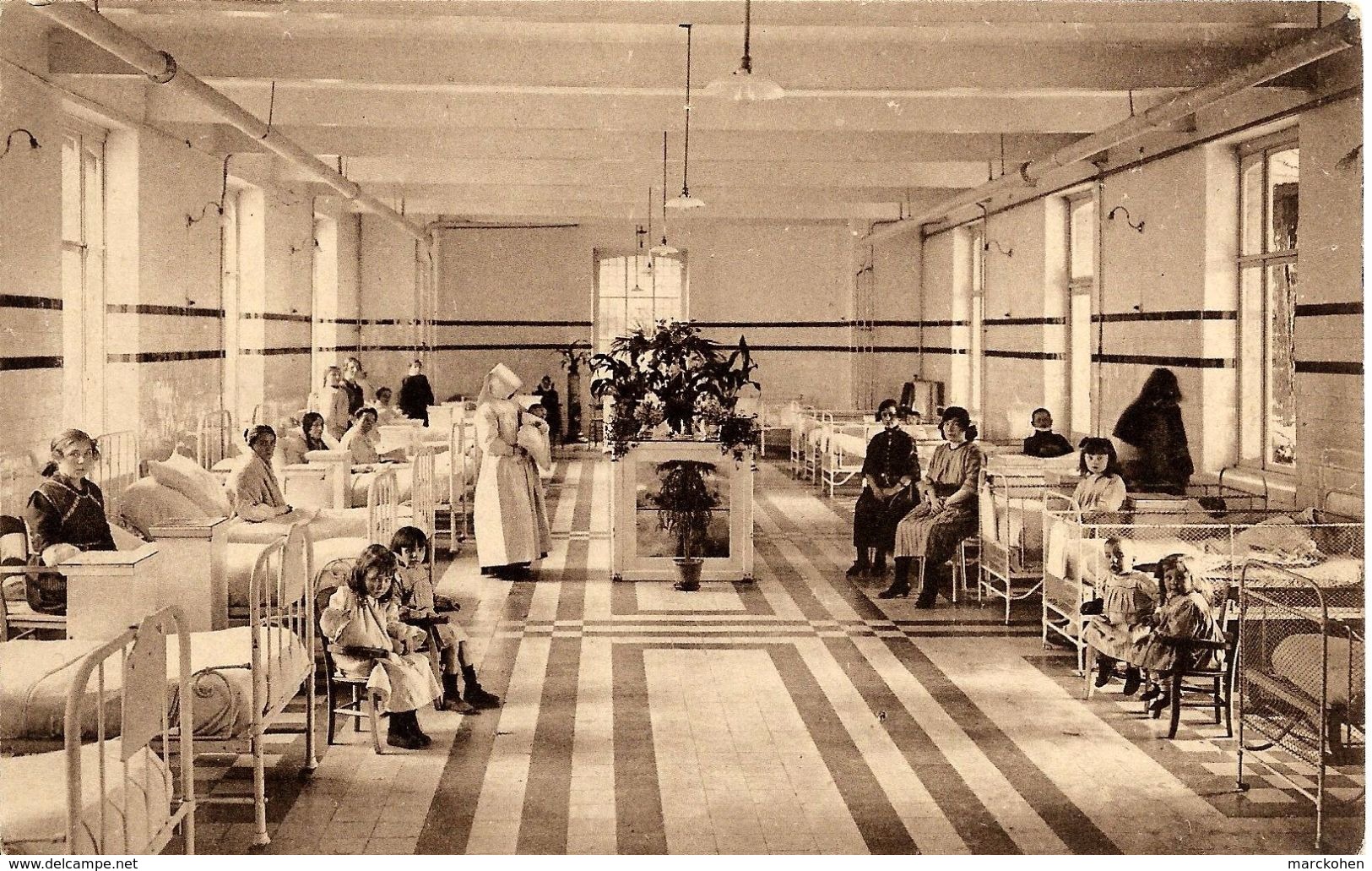 BRUXELLES (1180) : Salle Des Enfants N°10 De L'Institut Ste-Elisabeth, Avenue Defré 206 à Uccle. Belle Animation. CPA. - Gesundheit, Krankenhäuser