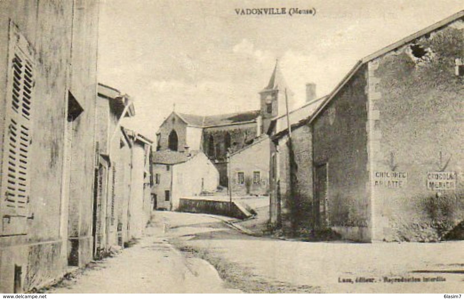 CPA - VADONVILLE (55) - Aspect Du Quartier De L'Eglise En 1915 - Plaques émaillées Chicorée Arlatte - Chocolat Meunier - Autres & Non Classés