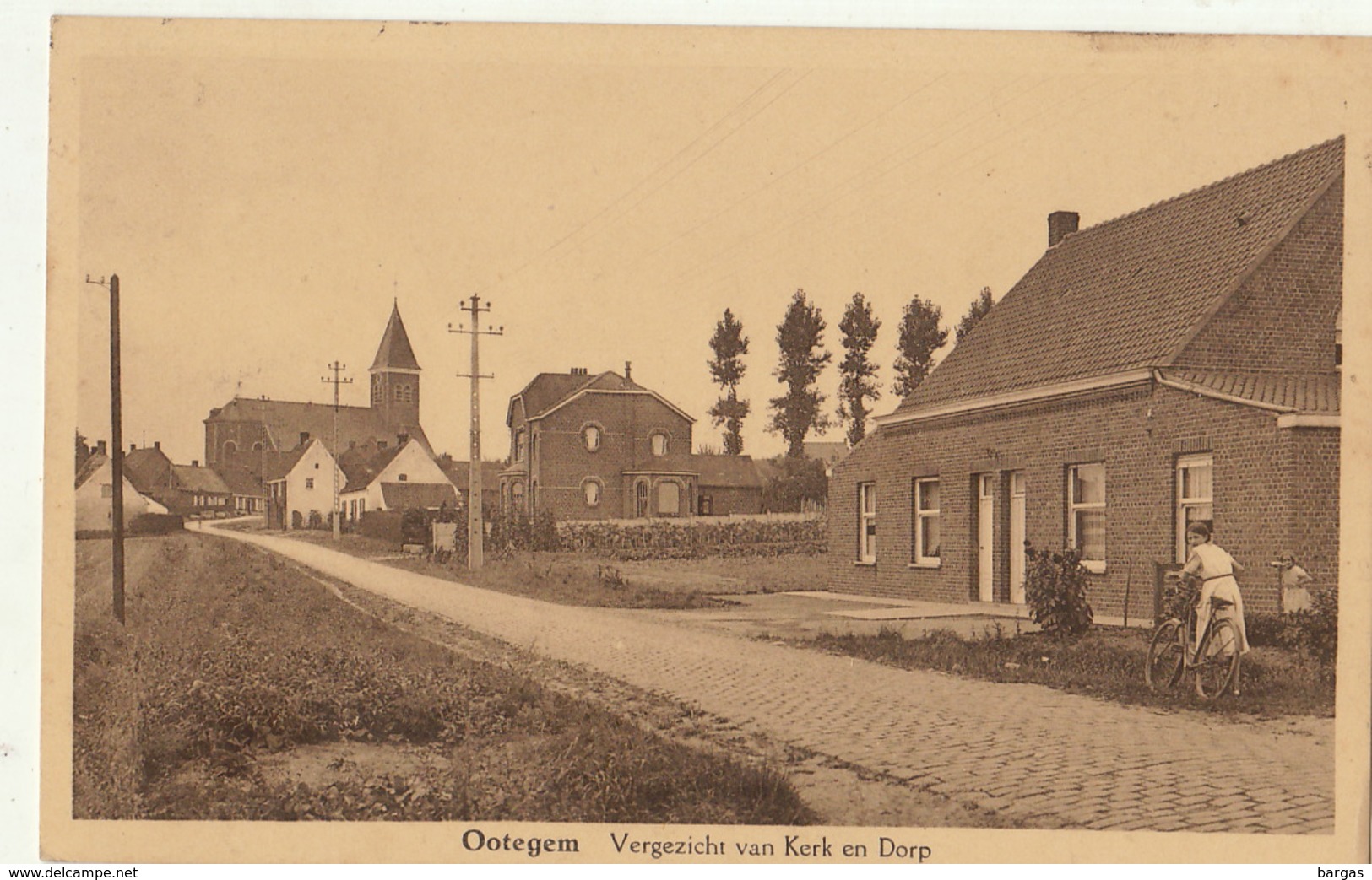 Carte Postale Ootegem - Vichte Vergezicht Van Kerk En Dorp - Anzegem