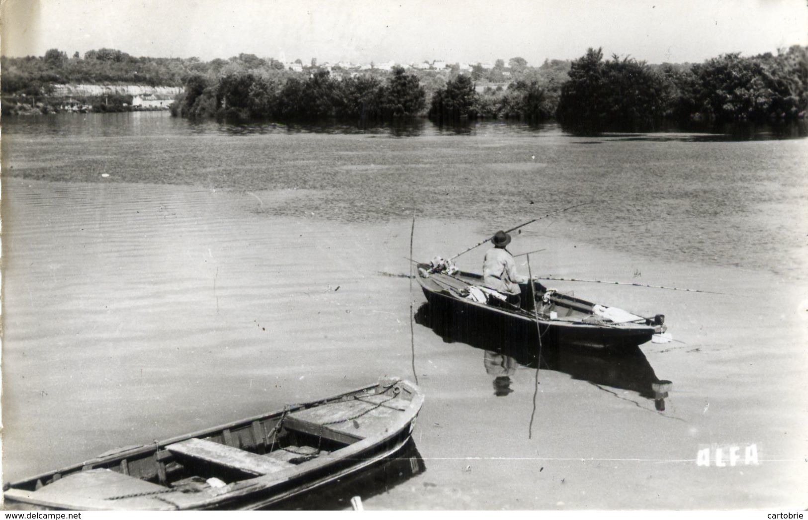 77 PONTHIERRY - Semi-Moderne - Pêcheur En Seine - CPSM - Saint Fargeau Ponthierry