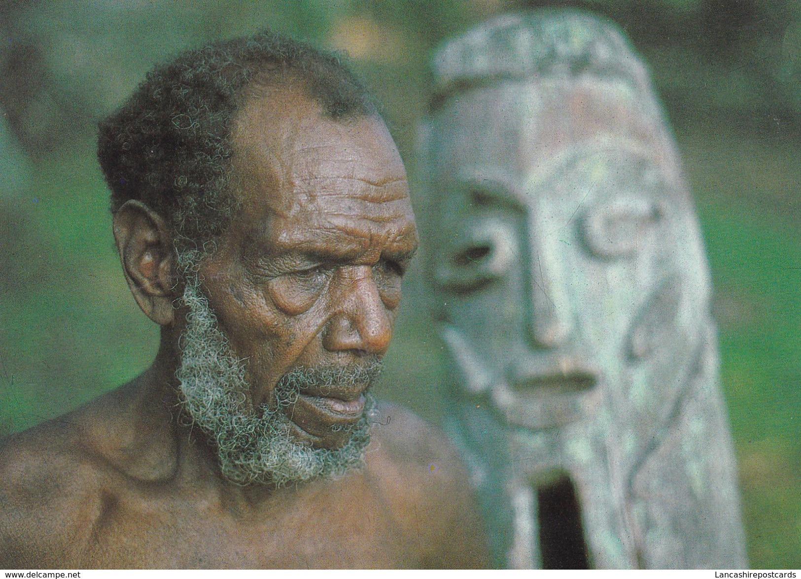 Postcard Vanuatu Vao Island Chief With Tam Tam  My Ref B22062 - Vanuatu