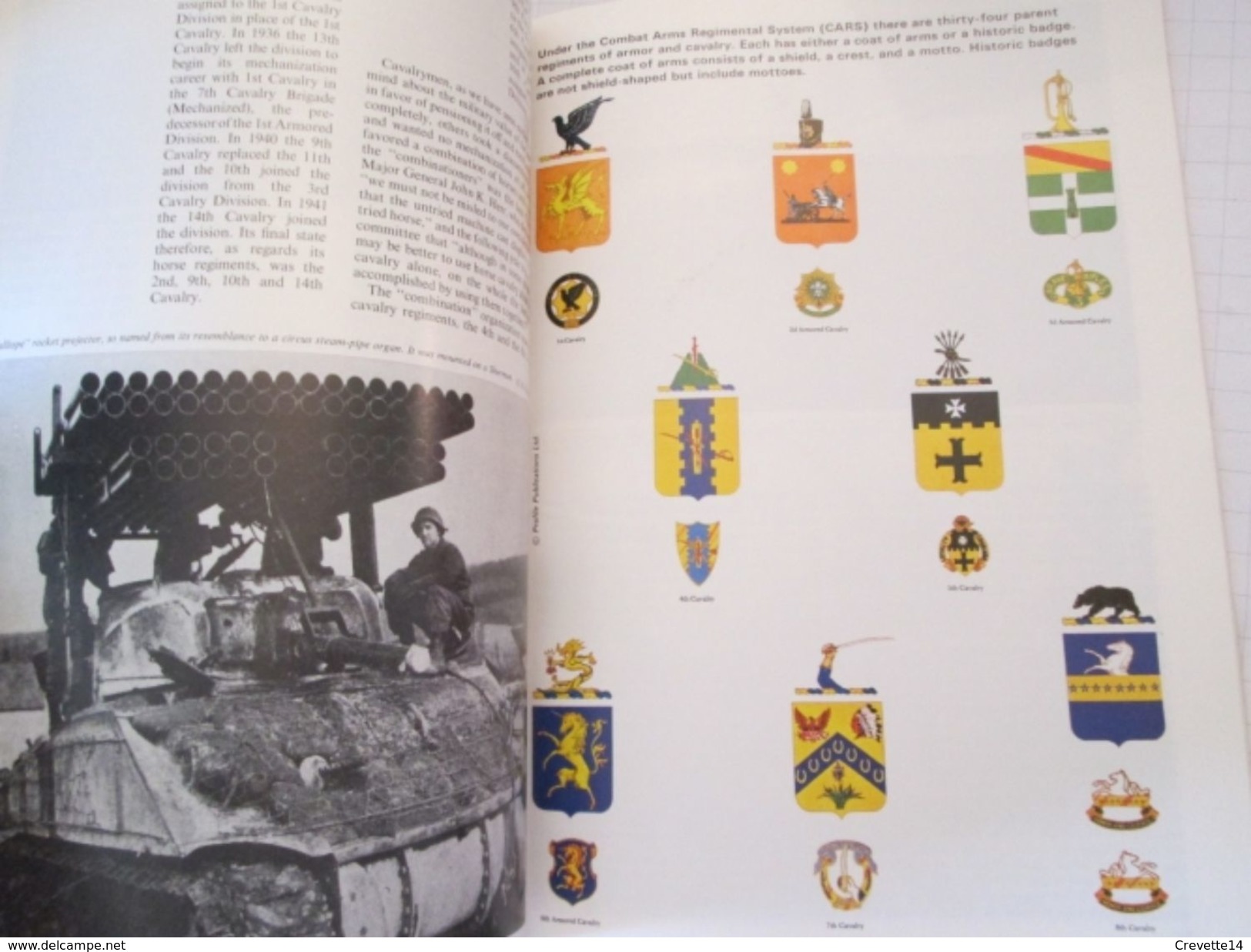 WW612  LIVRE Anglais Guerre 39/45 : US ARMOR-CAVALRY 1917-1967  , 62 Pages ,  Nombreuses Photos N&B ,  Profils Couleur - War 1939-45