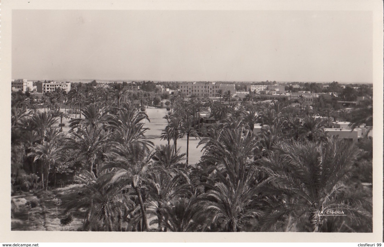 Trois (3) Cartes: Marchés, Souks Et Poterie D'autrefois Au Maroc. Très Animées - Marrakech