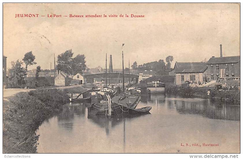 Jeumont    59      Le Port. BAteaux Attendant La Visite De La Douanes        (voir Scan) - Jeumont