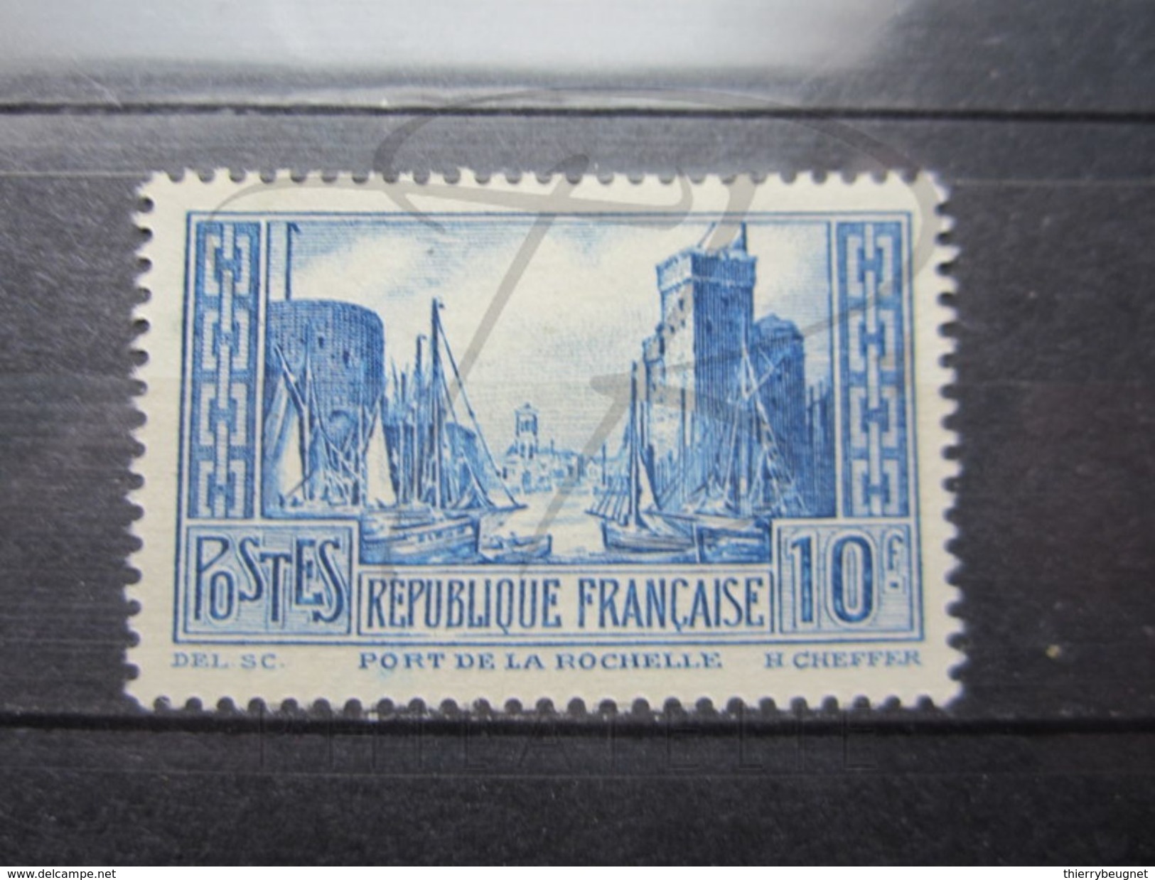 VEND BEAU TIMBRE DE FRANCE N° 261 , TYPE III , OUTREMER CLAIR , (X) !!!! - Nuevos