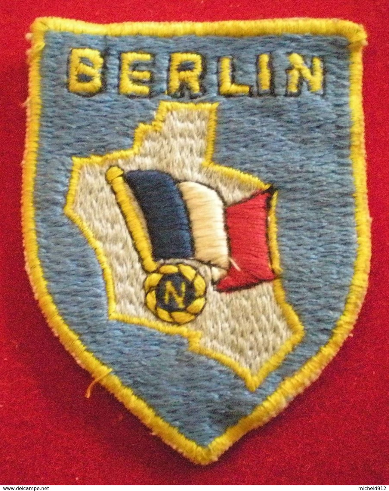 PATCH FORCES FRANCAISES A BERLIN - Ecussons Tissu