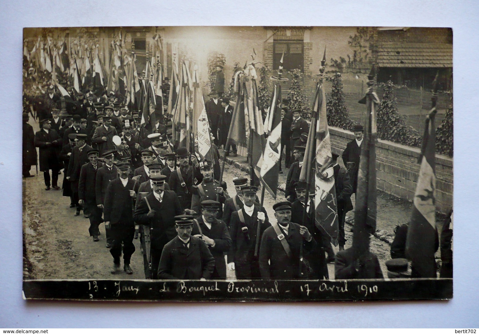 60 - Carte- Photo No 13 -  JAUX - Bouquet Provincial 17 Avril 1910 - Fête - Défilé  Archers De Différentes Compagnies - Tir à L'Arc