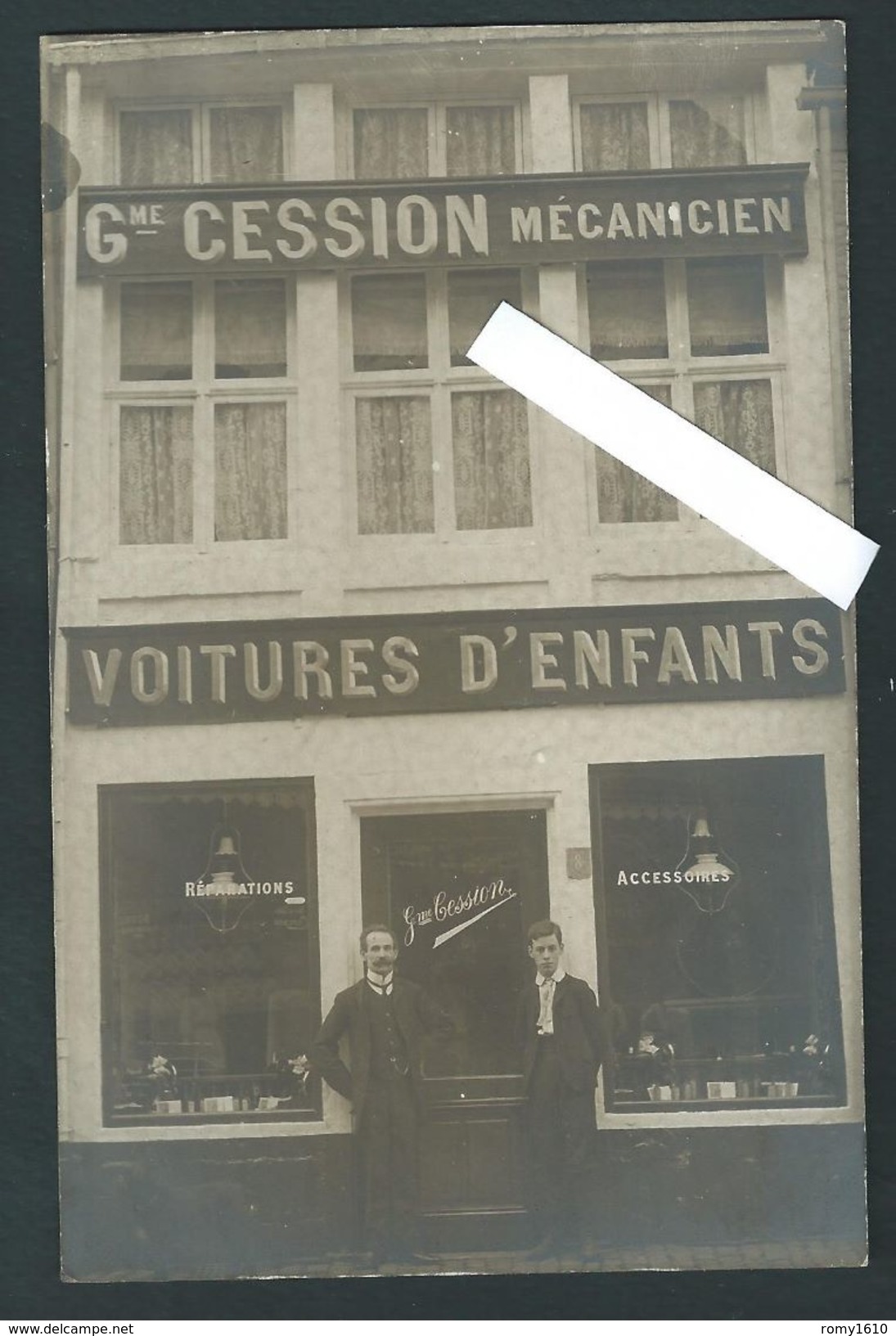Liège. Photo Carte. Cession.  Voitures D'enfants, Machines à Coudre, Accessoires. Raymond C. Et Son Père... 2 Scans - Luik