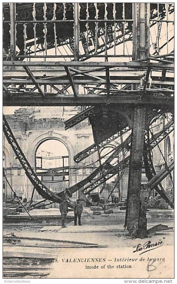 Valenciennes         59          Intérieur De La Gare Bombardée      (voir Scan) - Valenciennes