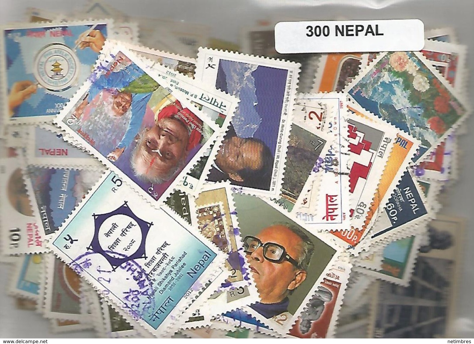 Lot De 300 Timbres Du Nepal - Népal