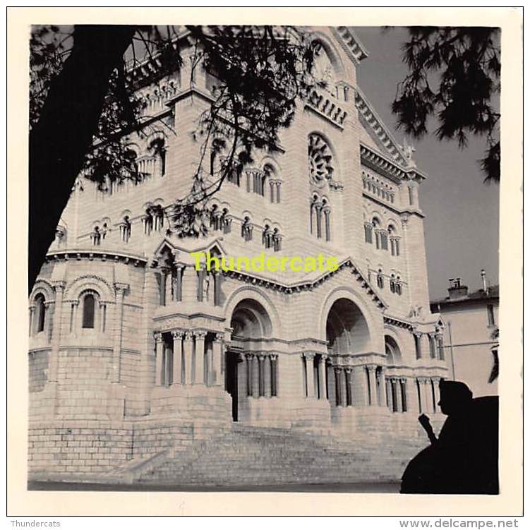 ANCIENNE PHOTO AMATEUR VINTAGE PHOTO  6 Cm X 6 Cm  MONACO LA CATHEDRALE - Lieux