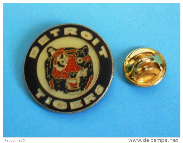 1 PIN'S //  ** BASEBALL ** TIGER DE DÉTROIT ** LIGUE MAJEURE ** . (&copy; 1985 M.L.B. PD - 16 TIGERS TM) - Honkbal