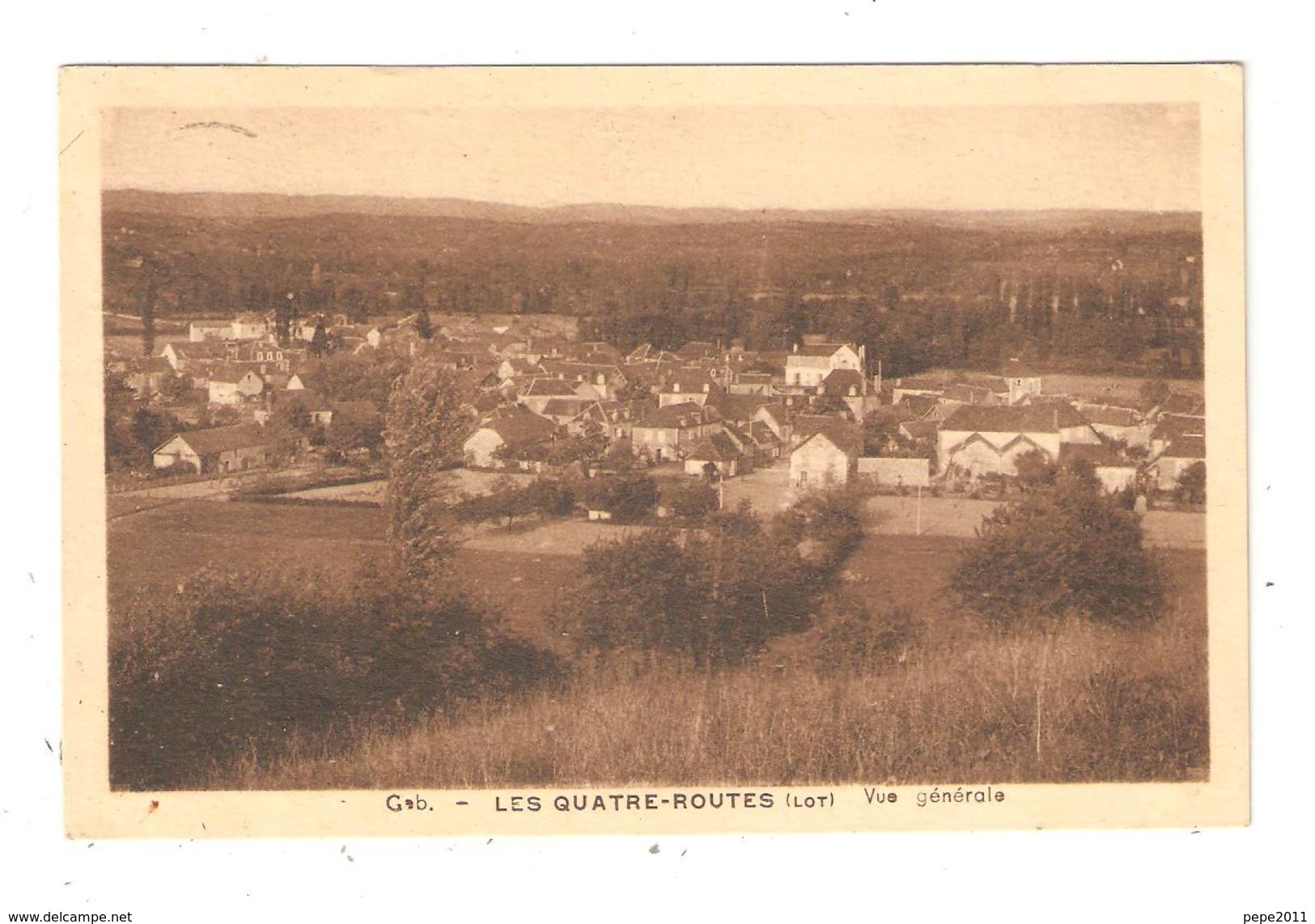 CPA 46 LES QUATRE ROUTES Vue Générale 1948 - Autres & Non Classés