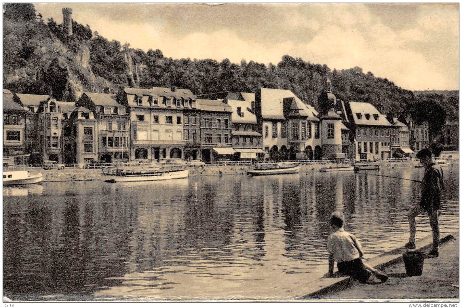 DINANT - Quai De La Meuse Et Vue Générale - Dinant