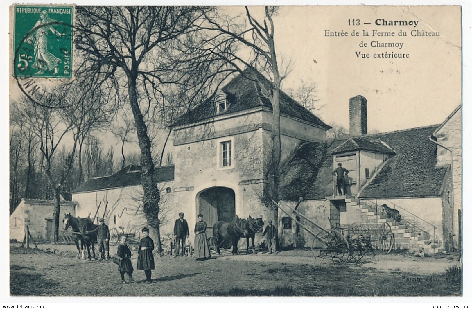 CPA - CHARMOY (Yonne) - Entrée De La Ferme Du Château De Charmoy - Vue Extérieure - Charmoy