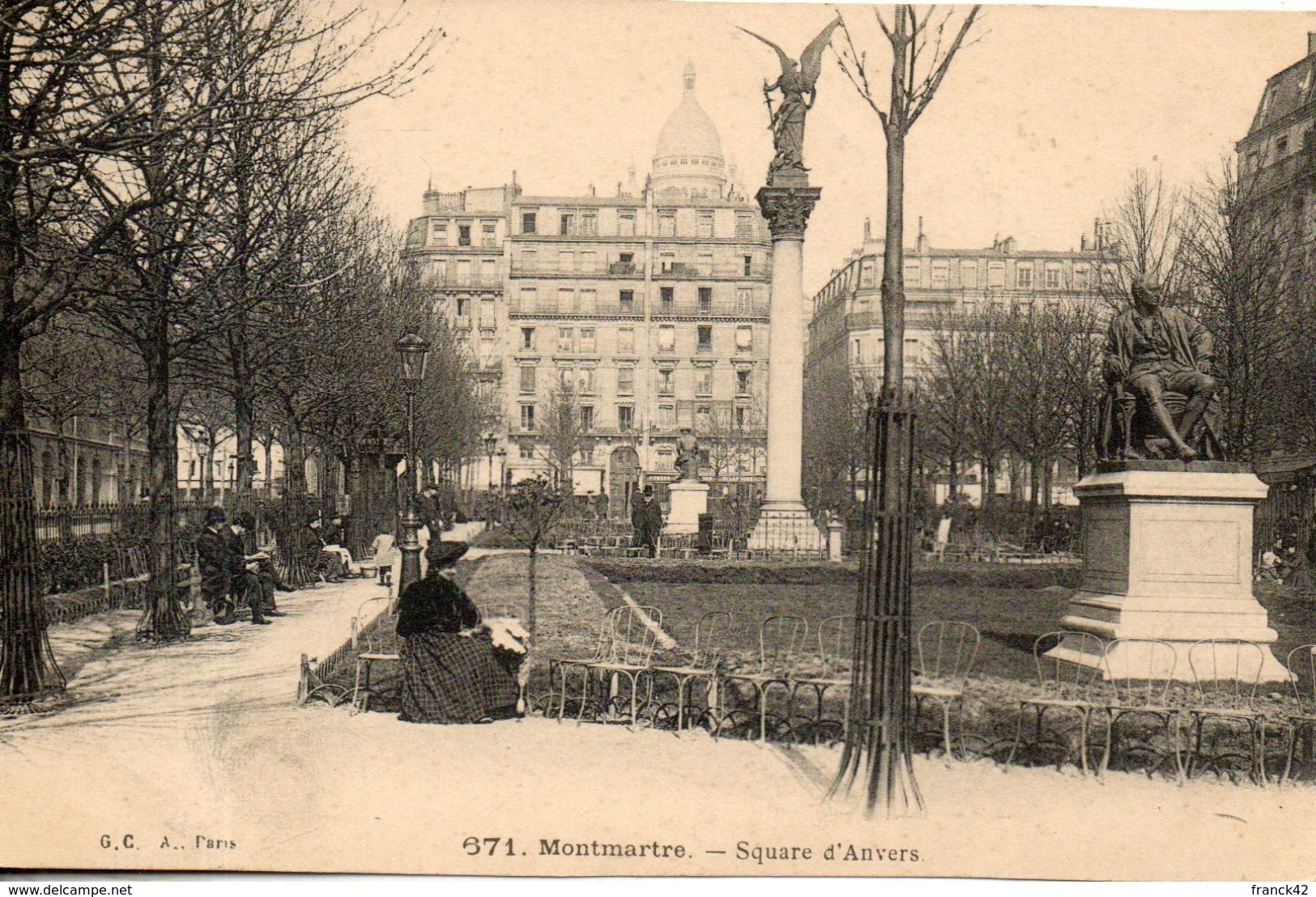 75. Paris. Montmartre. Square D'anvers - Arrondissement: 18