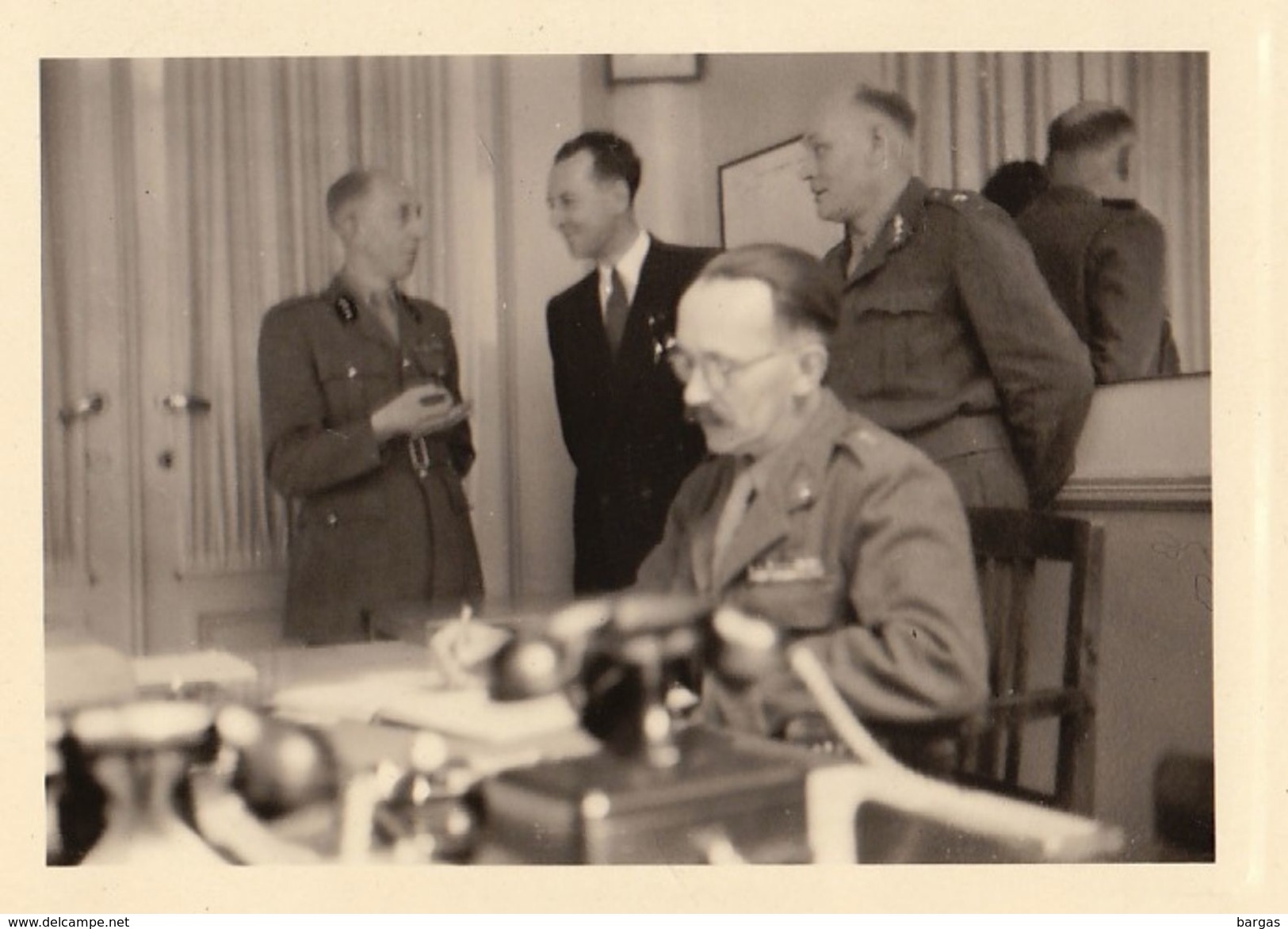 9 Photos Militaire Officier CARON De Gand Sécrétariat Du S.A.T. Armée Belge Nomination En 1947 - Guerre, Militaire