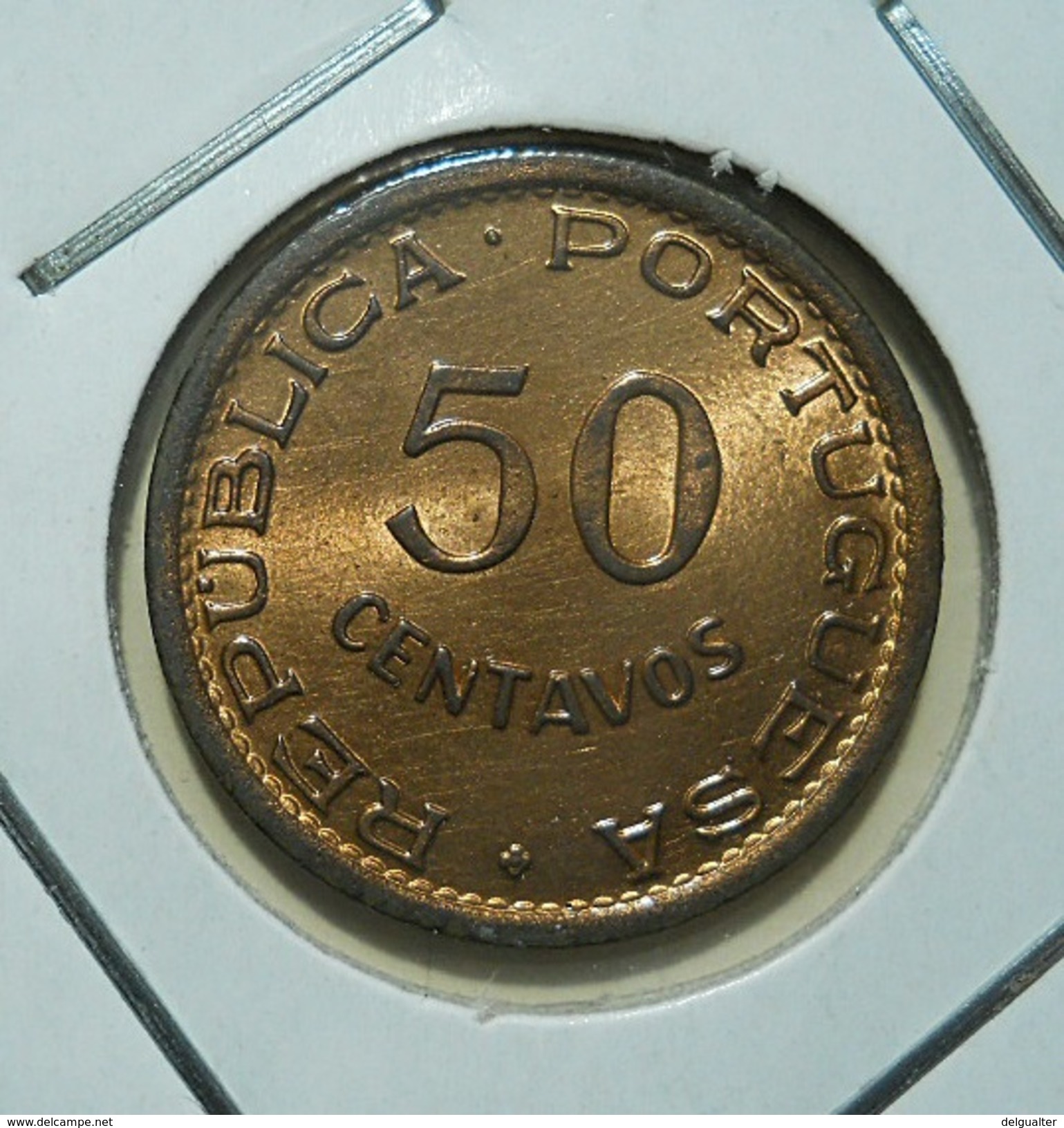 Portugal Angola 50 Centavos 1954 Seems Varnished - Portugal