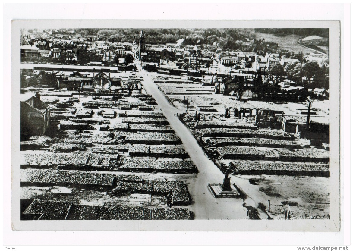 19676  CPA SAINT DIE  , La Cathédrale  ,La Rue Thiers Rasée  !! Carte Photo ,  ACHAT DIRECT ! - Saint Die