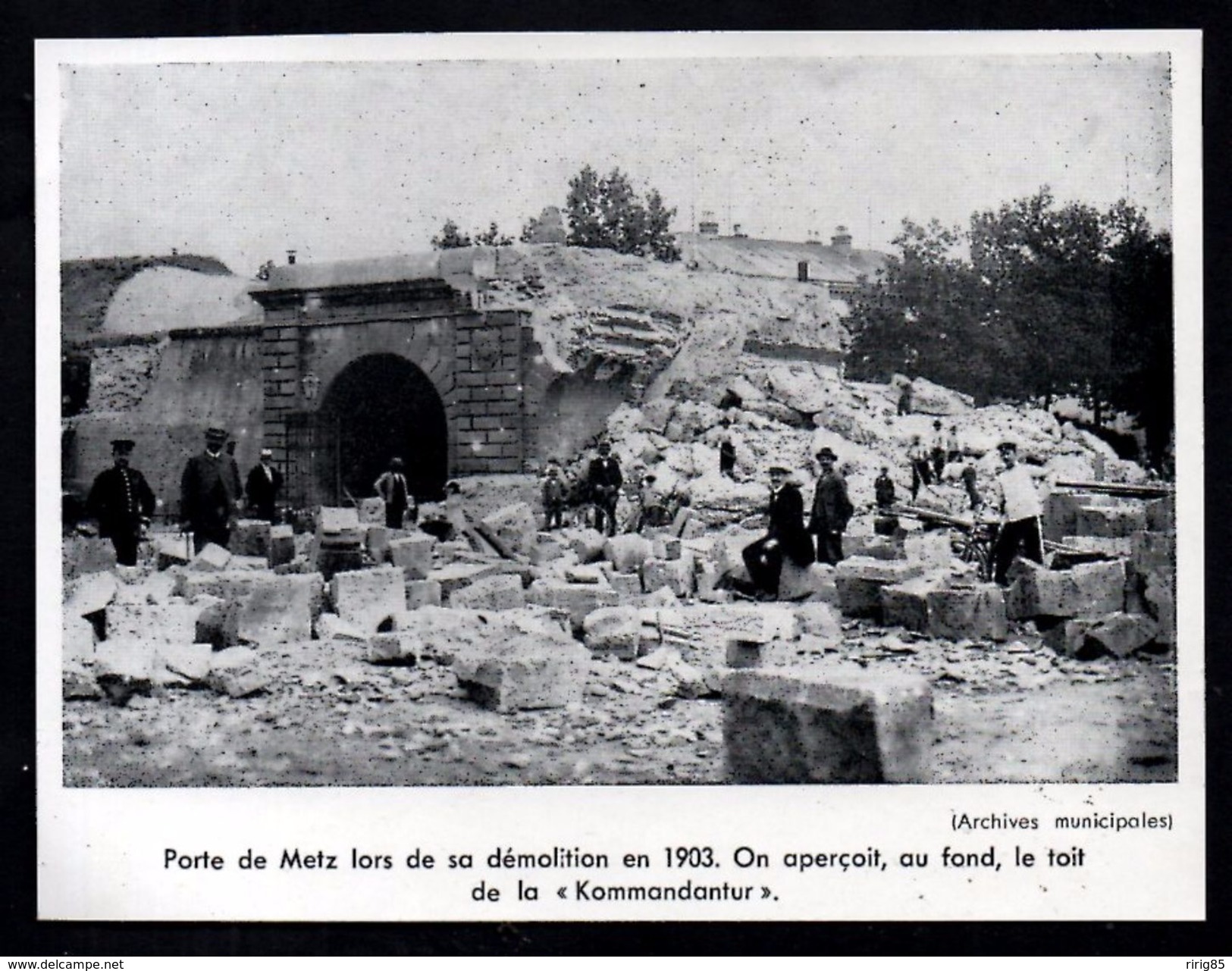 1958  --  THIONVILLE   PORTE DE METZ LORS DE SA DEMOLITION EN 1903   3M830 - Collections