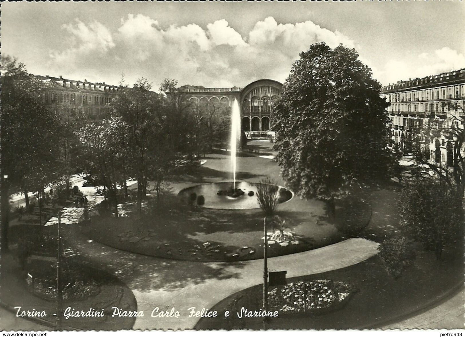 Torino (Piemonte) Giardini Piazza Carlo Felice E Stazione Porta Nuova - Parks & Gärten