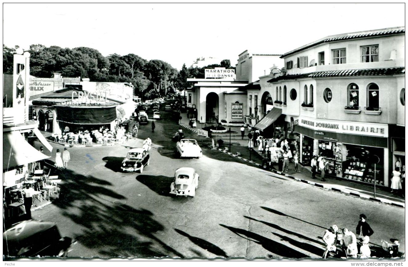 N°59604 -cpsm Juan Les Pins -le Centre De La Ville- Voiture Panhard- - Bléré