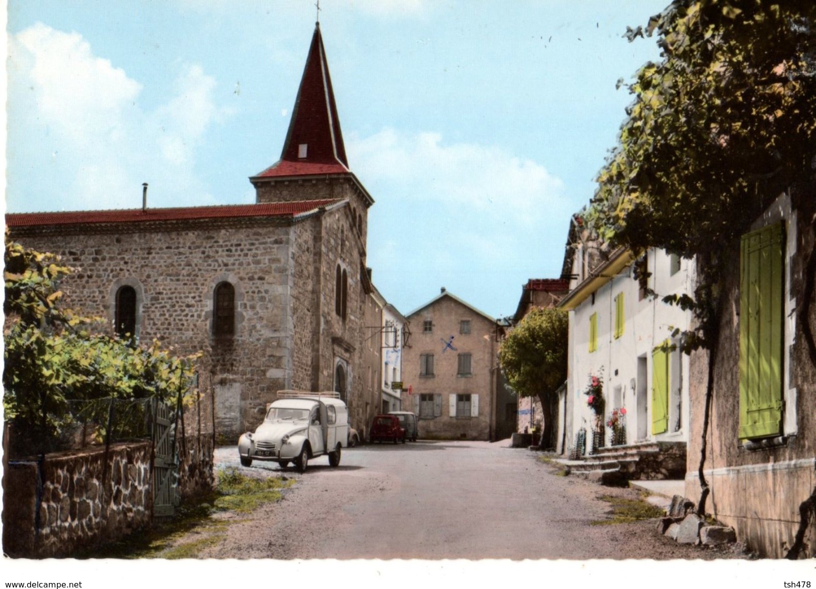 07----RARE---SAINT-PRIX---l'église Et Le Centre Du Village--( Citröen 2CV  Fourgonnette  )---voir 2 Scans - Autres & Non Classés