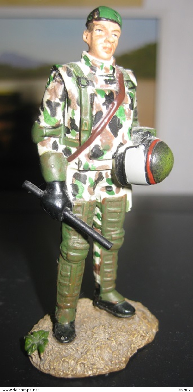 F192 FIGURINE LEGION ETRANGERE LEGIONNAIRE 2EME REI 2001 - Armée De Terre