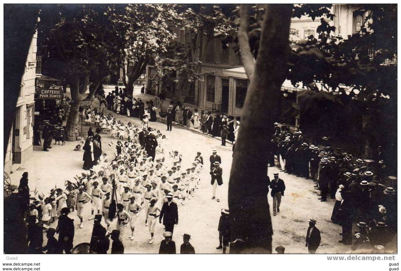 CAVAILLON - LES GYMNASTES - SUPERBE CARTE PHOTO - Cavaillon