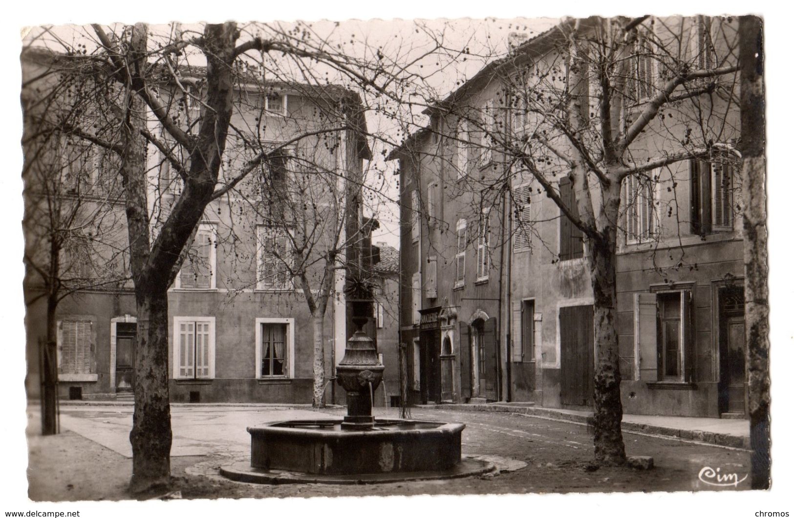 Carte Postale, RIANS (Var) - Place St. Laurent - Rians