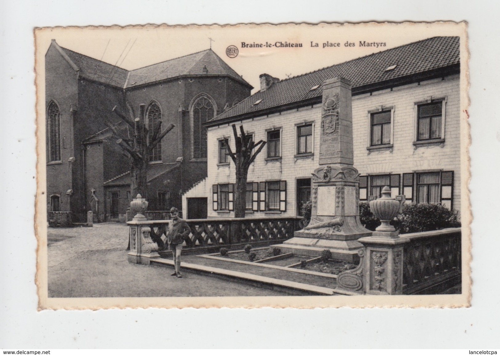 BRAINE LE CHATEAU / PLACE DES MARTYRS - Kasteelbrakel