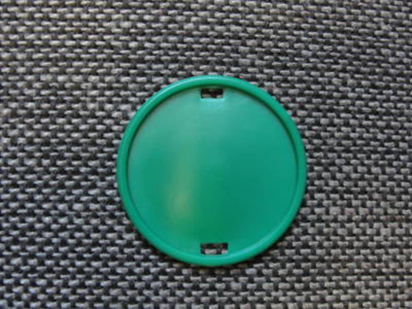 Macaron Plastique Vert Pour Insigne Béret ABC / Légion - Casques & Coiffures