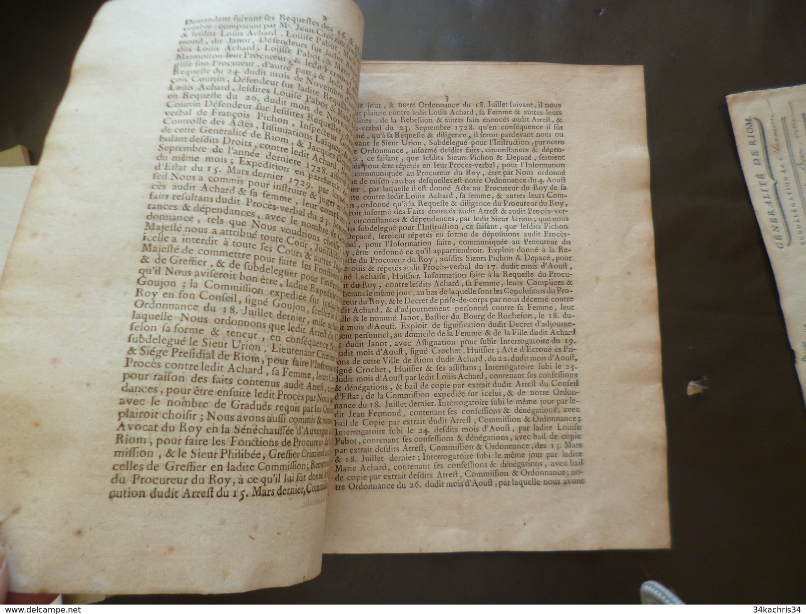 Extrait Du Jugement Souverain De Monsieur L'Intendant De Riom 1729 Accusation De Louïs Achard Notaire Royal 7 Pages - Décrets & Lois