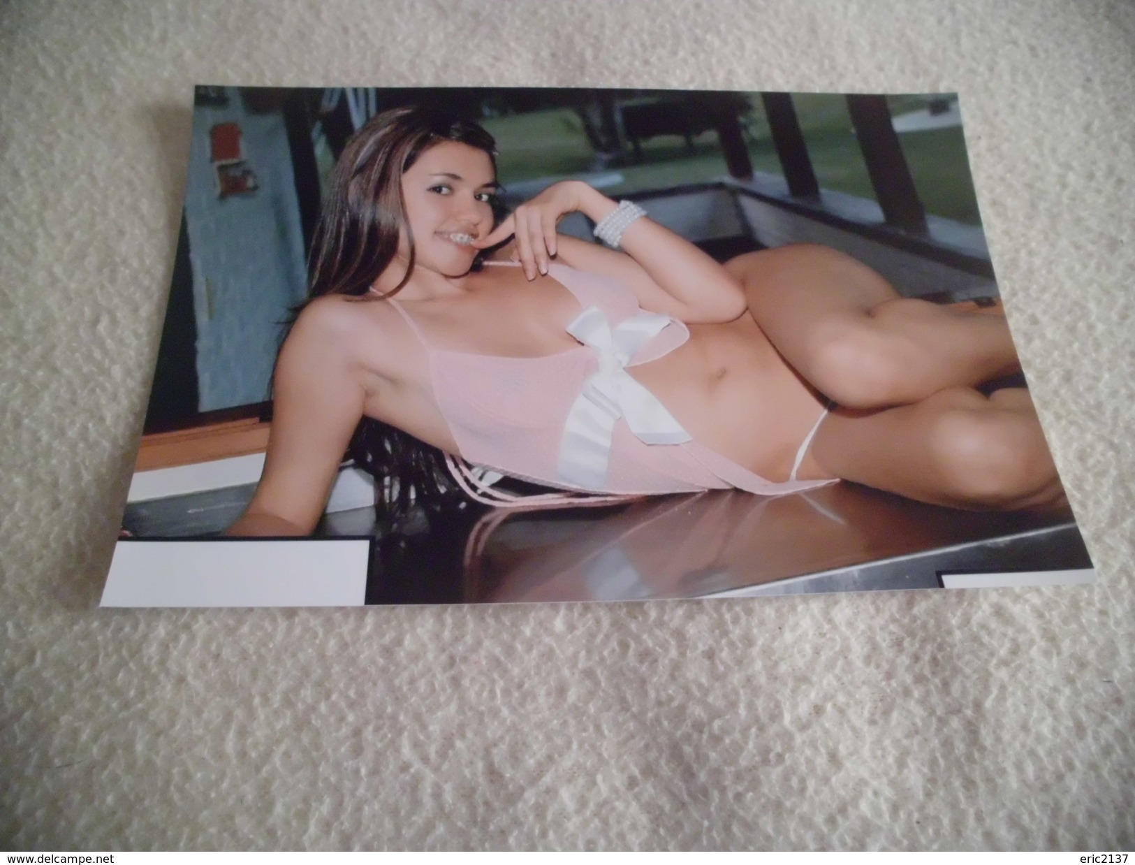 REPRODUCTION PHOTO ..BELLE JEUNE FEMME SEXY..LATINA ? - Pin-Ups