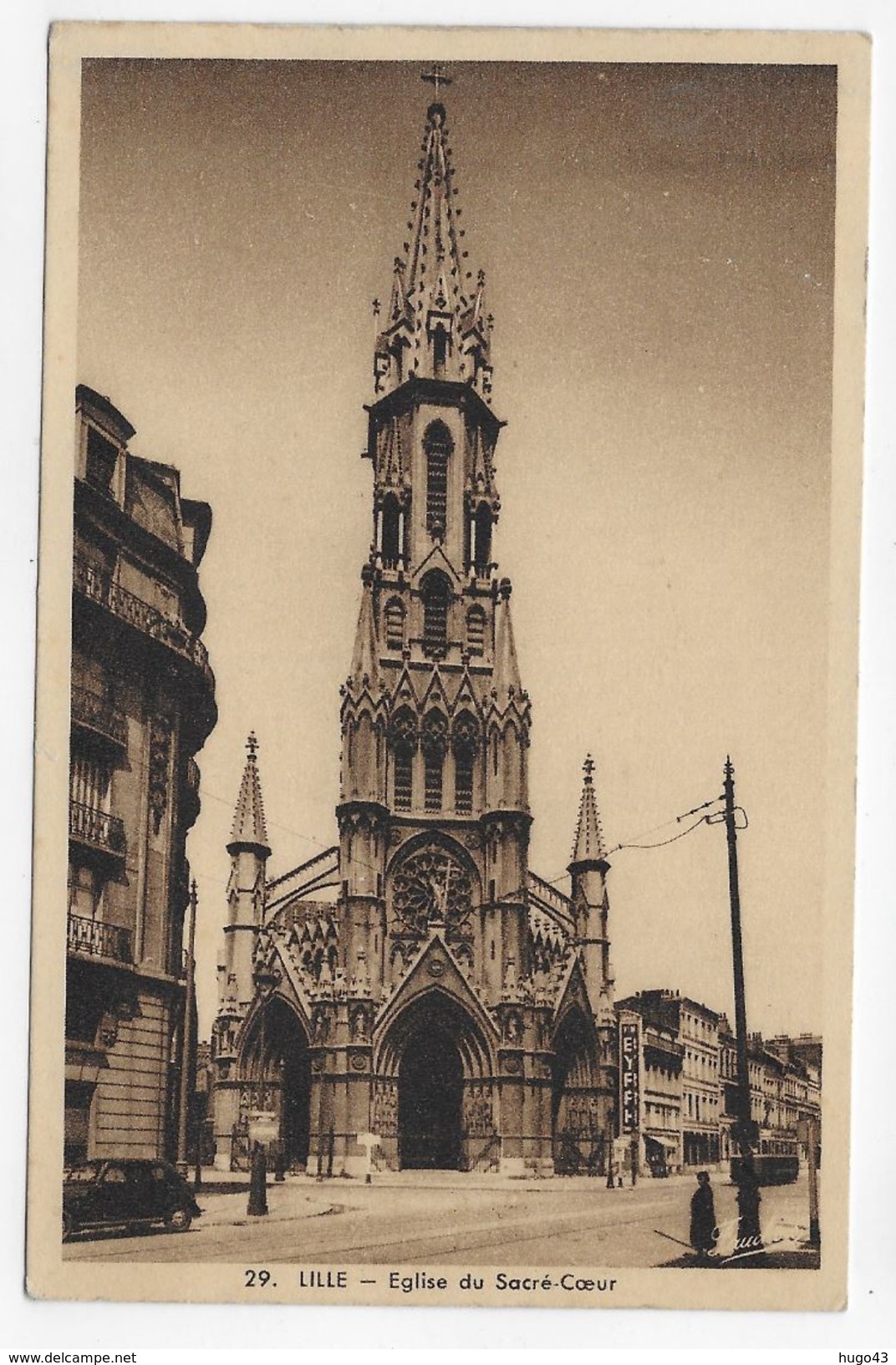 LILLE - N° 29 - EGLISE DU SACRE COEUR AVEC VIEILLE VOITURE - CPA NON VOYAGEE - Lille