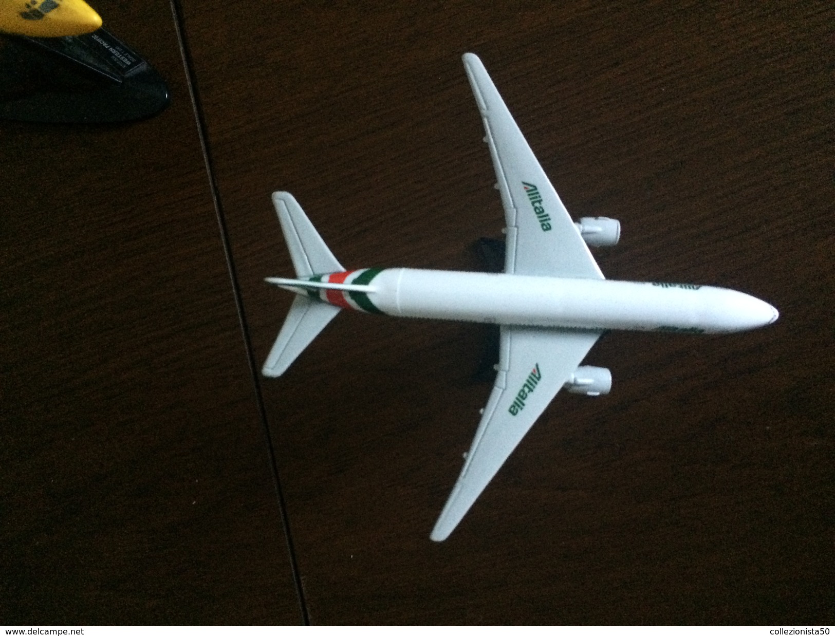 Alitalia Boeing 777majorette Scala 1:500 Nuovo - Aerei E Elicotteri