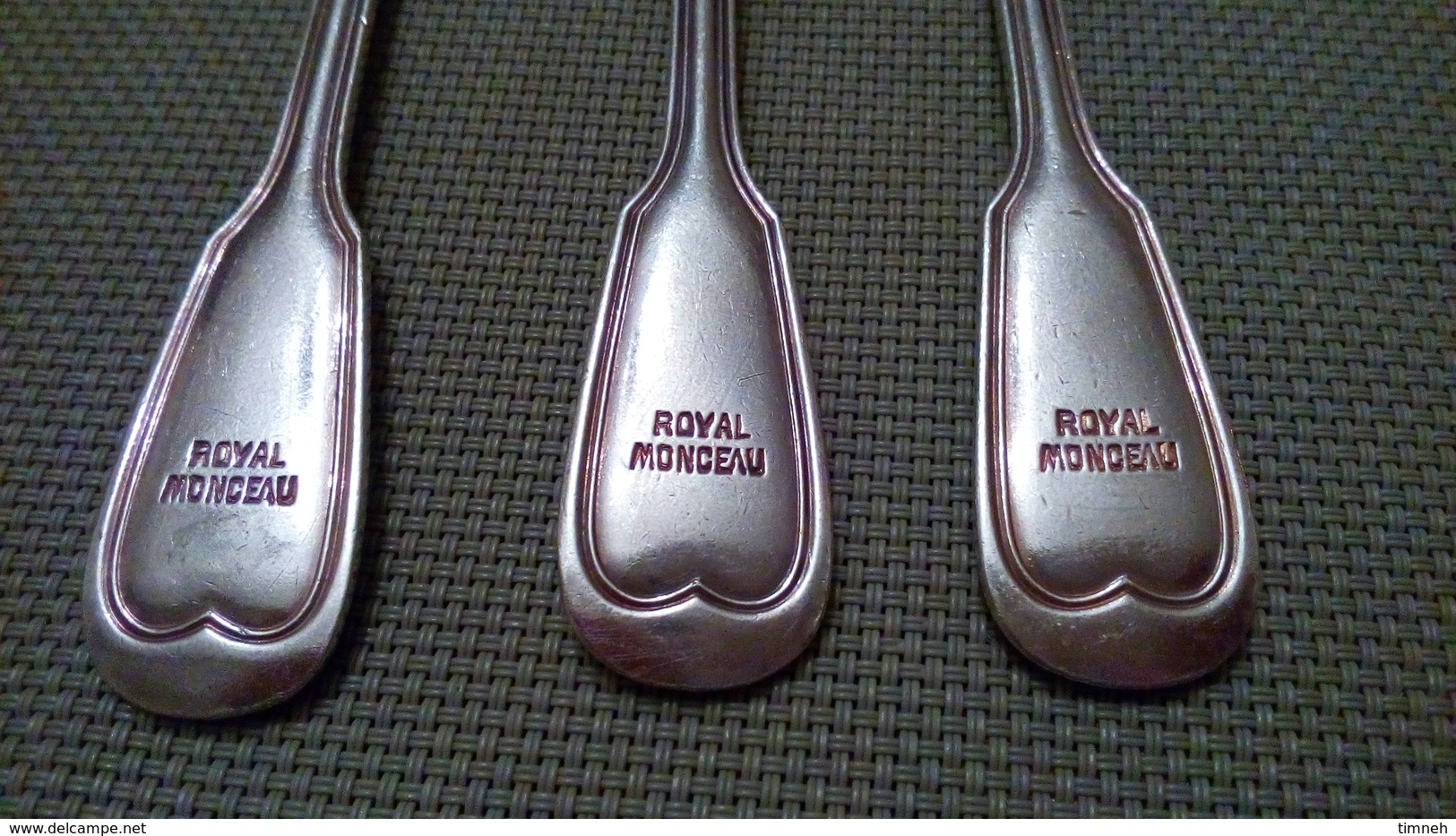 ROYAL MONCEAU - 3 Fourchettes à Entrée En Metal Blanc Gravé  - Poinçon 60 + 1 Carré Non Identifié - Argenterie