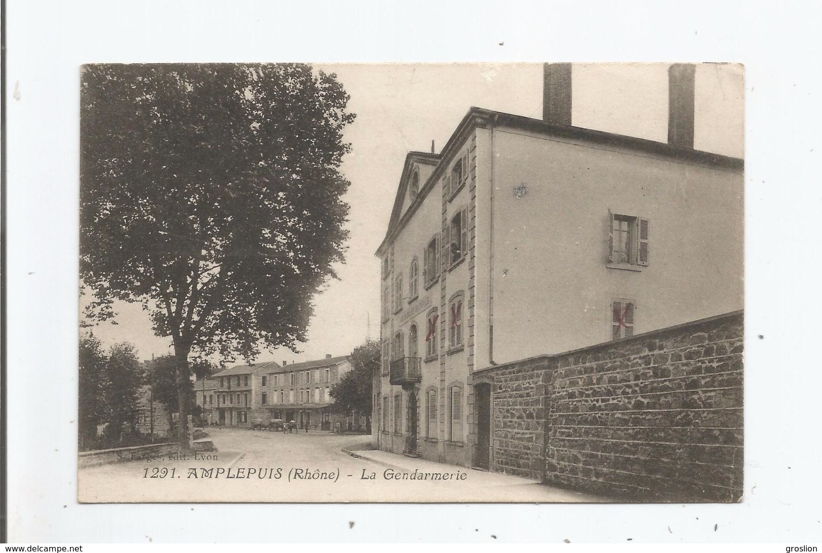 AMPLEPUIS (RHONE) 1291 LA GENDARMERIE  1919 - Amplepuis