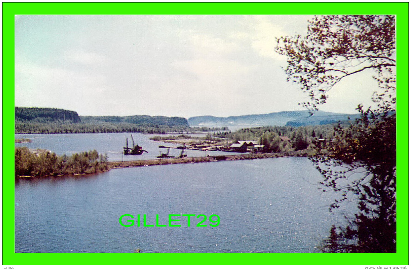 NIPIGON, ONTARIO -  NIPIGON BAY WITH RED ROCK IN THE BACKGROUND - L. F. CHARTER - - Autres & Non Classés