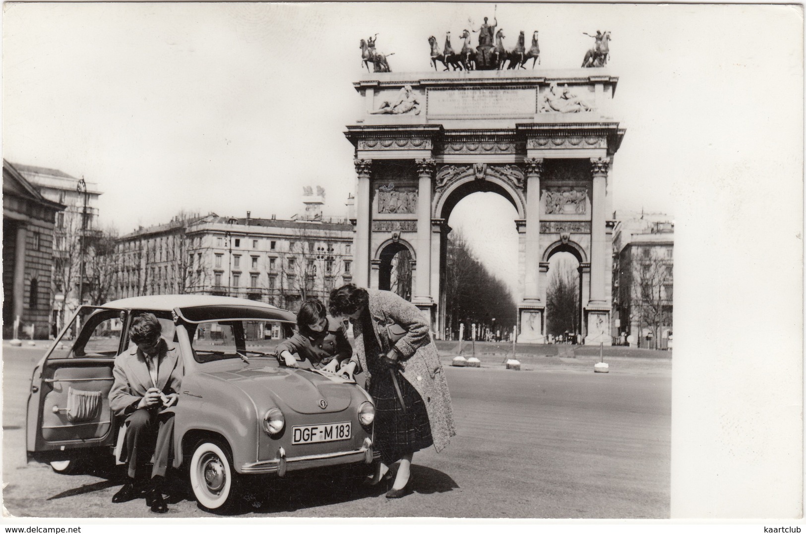 Milano: GLAS GOGGOMOBIL T250 - Arco Della Pace - (Italia) - Gremi N.V., Groningen - Voitures De Tourisme