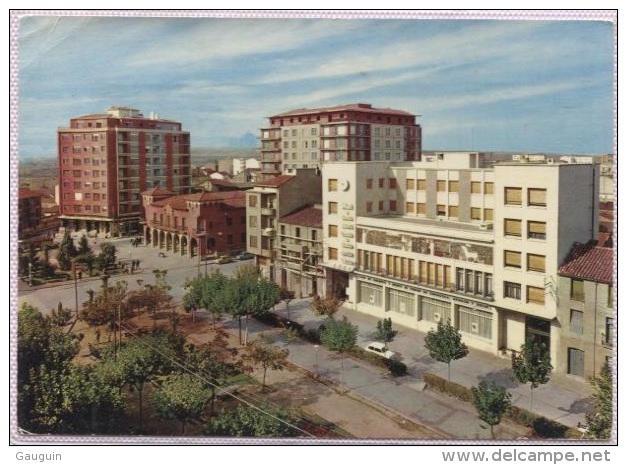 CPM - CALAHORRA - CAISSE D'EPARGNE ET HOTEL DE VILLE - Edition JM.Paris /N°216 - La Rioja (Logrono)