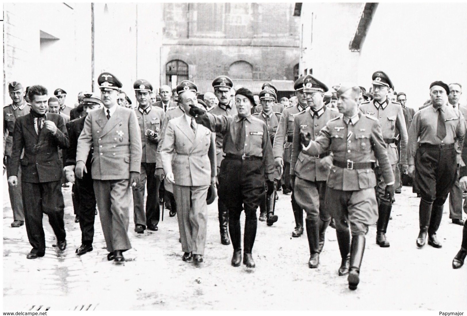 WW2 - Eugène Deloncle Fait Visiter La Caserne LVF Borgnis-Desbordes à Versailles - 1939-45