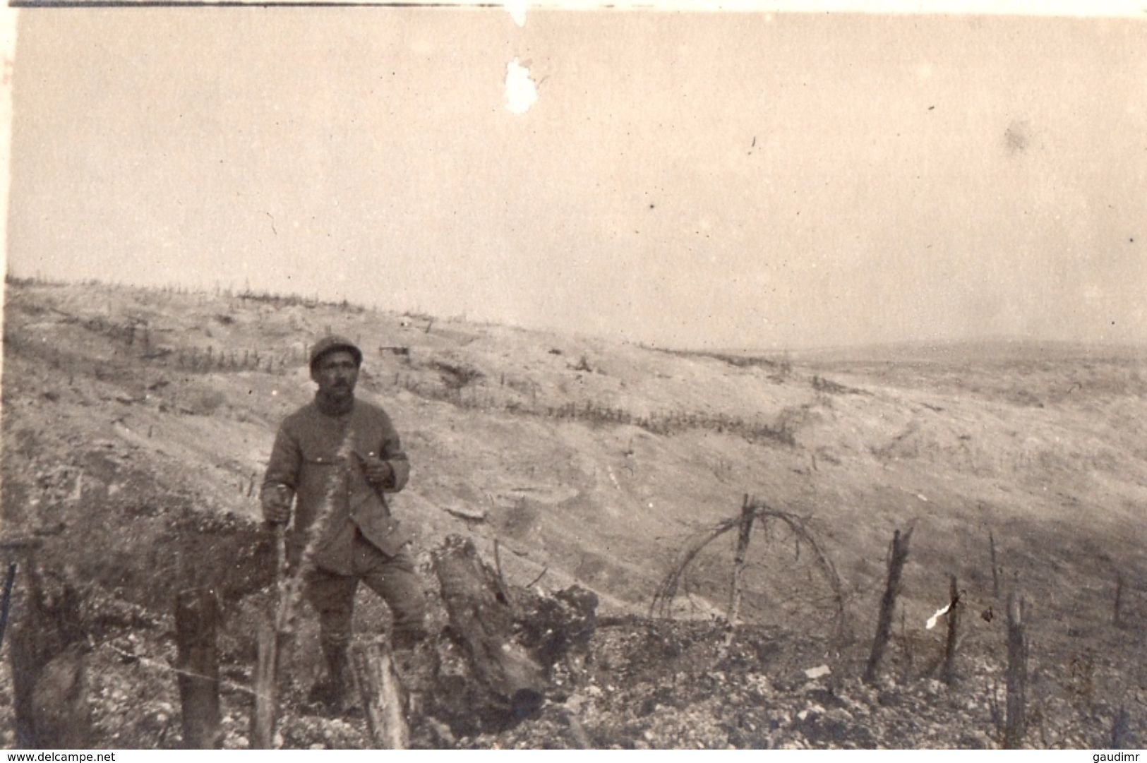 PHOTO FRANÇAISE  FLANC EST COMPLÈTEMENT BOULEVERSÉ DU MONT HAUT PRES DE MORONVILLIERS MONTS DE CHAMPAGNE MARNE 1914 1918 - 1914-18