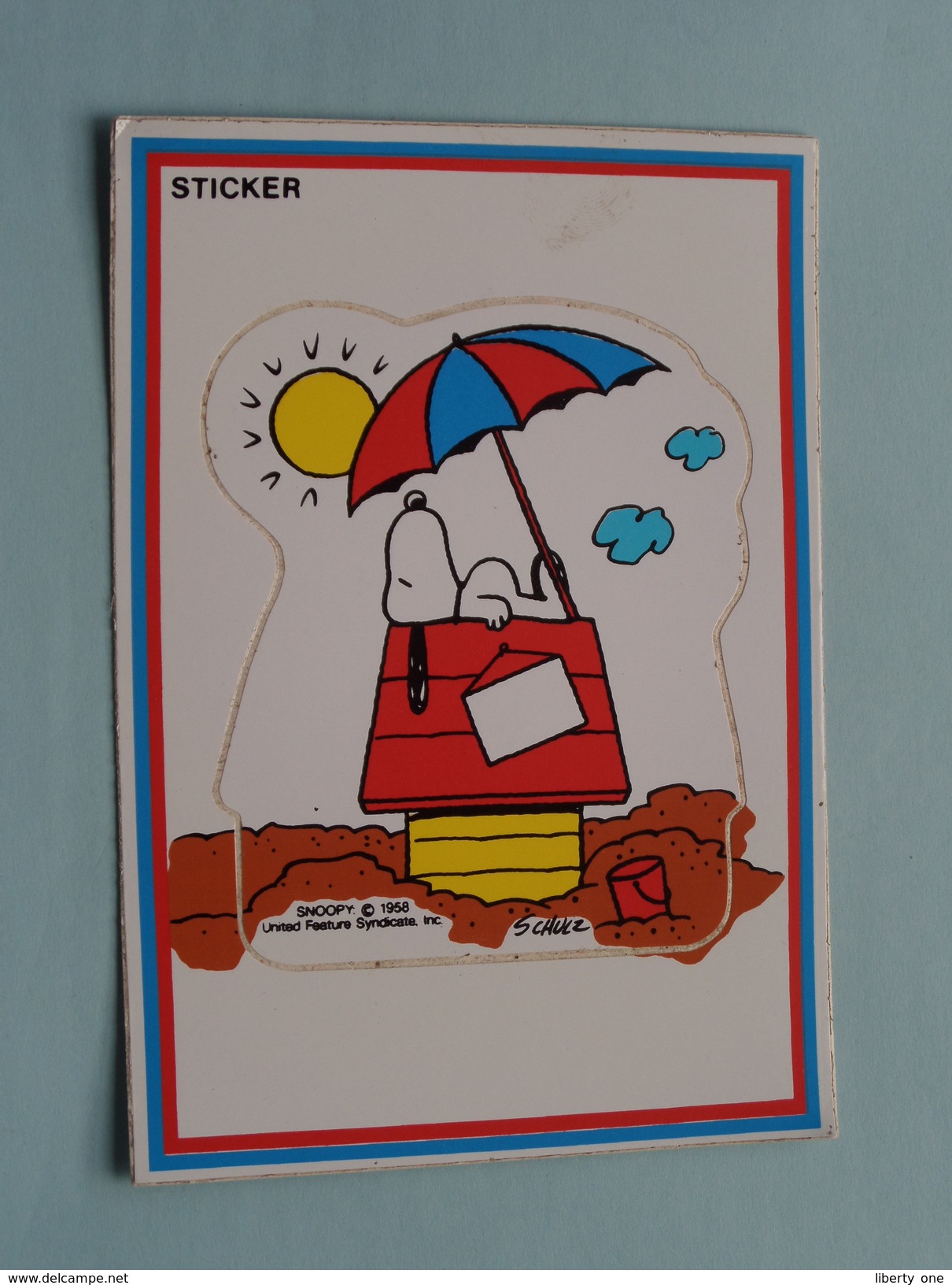 SNOOPY - 1958 United Feature Syndicate Inc. ( Schulz ) STICKER Hallmark PMS 255-1 Made In Italy / Anno 19?? ! - Bandes Dessinées