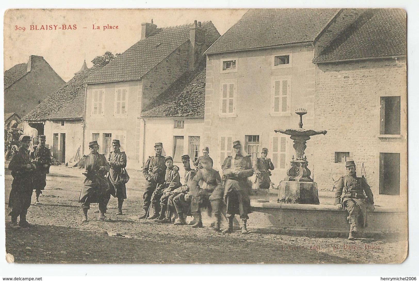 Cote D'or 21 Blaisy Bas La Place Animée Militaires A La Fontaine 1905 - Andere & Zonder Classificatie