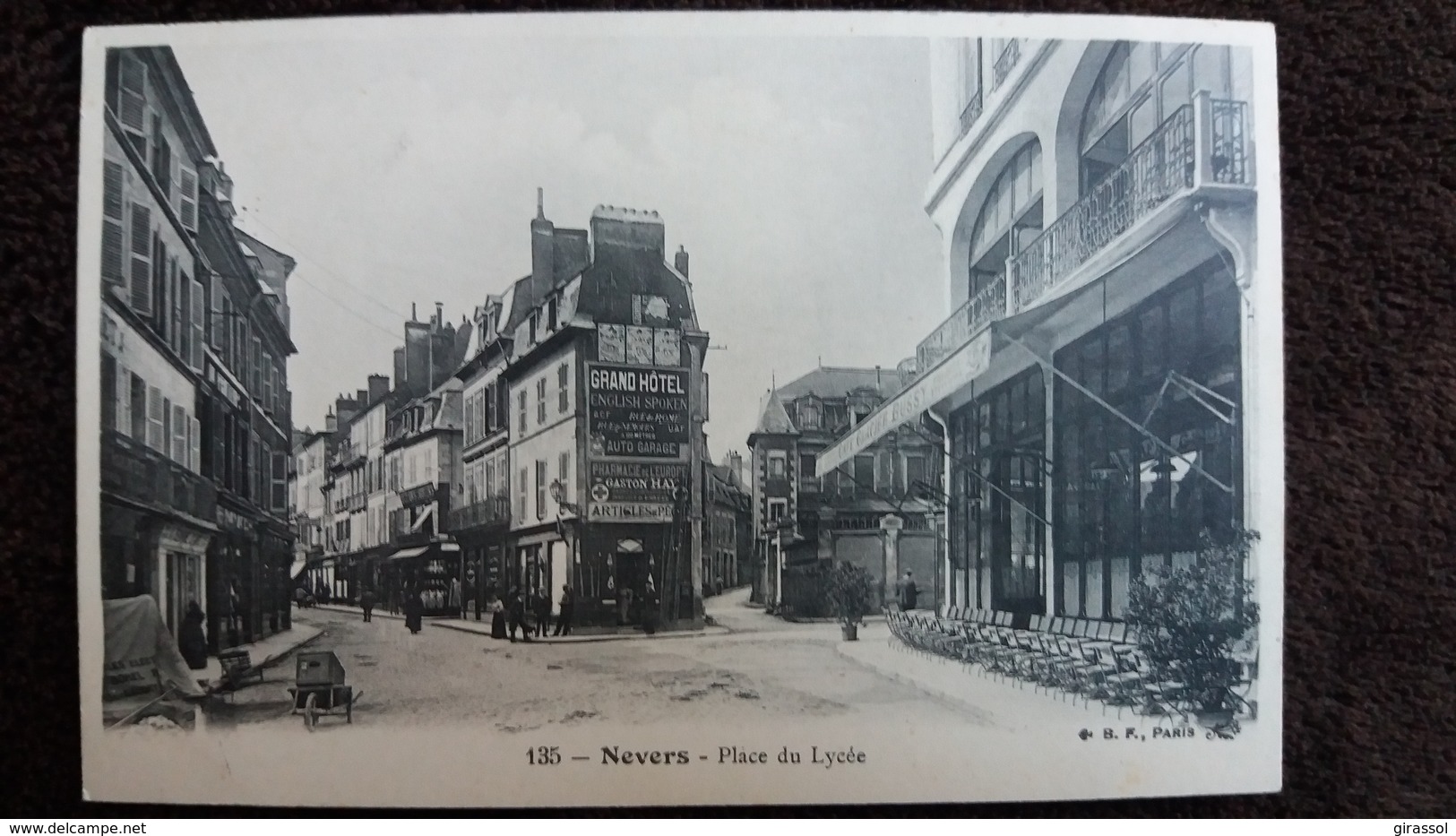 CPA NEVERS NIEVRE  PLACE DU LYCEE 135 BF GRAND HOTEL CAFE GLACIER BUSSY - Nevers